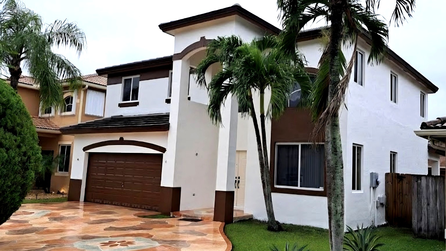 Freshly painted luxury Florida home exterior